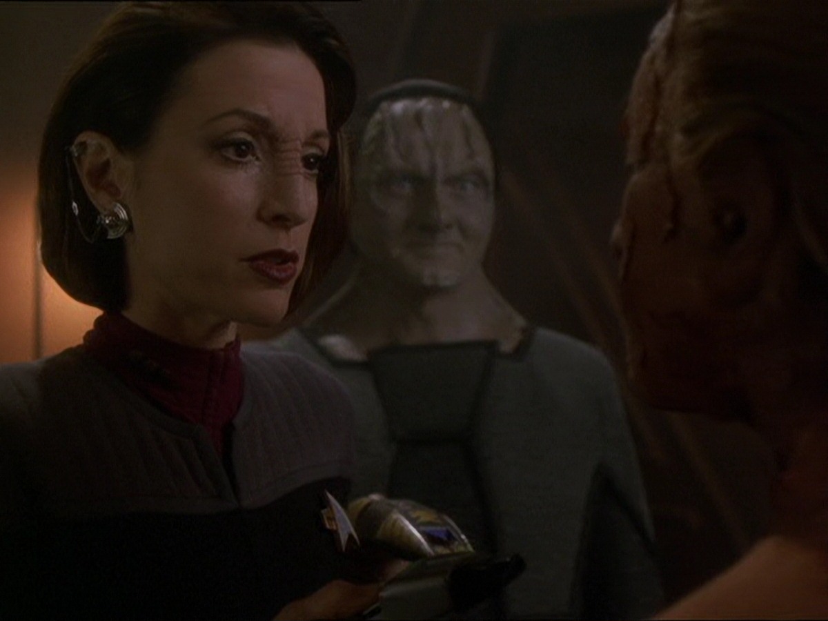 extant_StarTrek_DS9_7x25-7x26-WhatYouLeaveBehind_4232.jpg