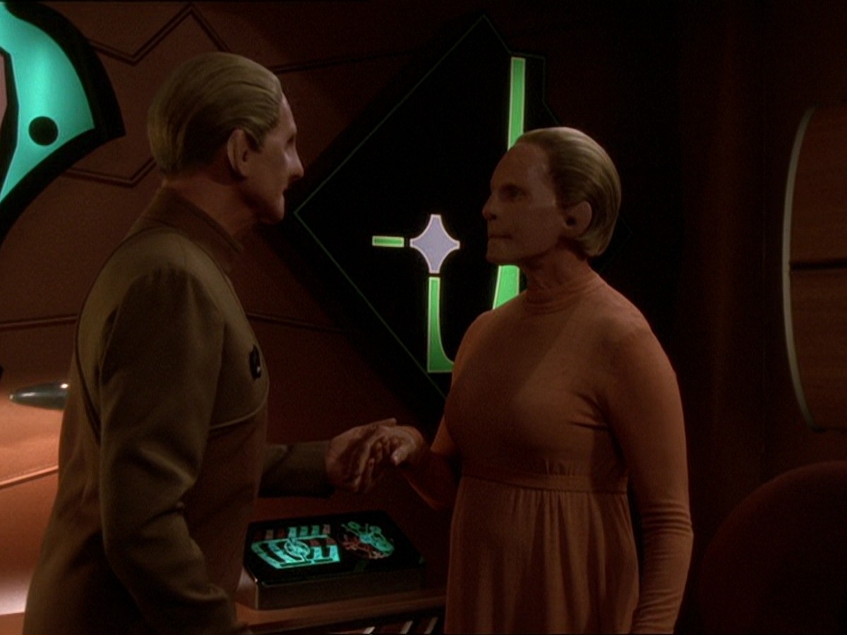 extant_StarTrek_DS9_7x25-7x26-WhatYouLeaveBehind_4745.jpg