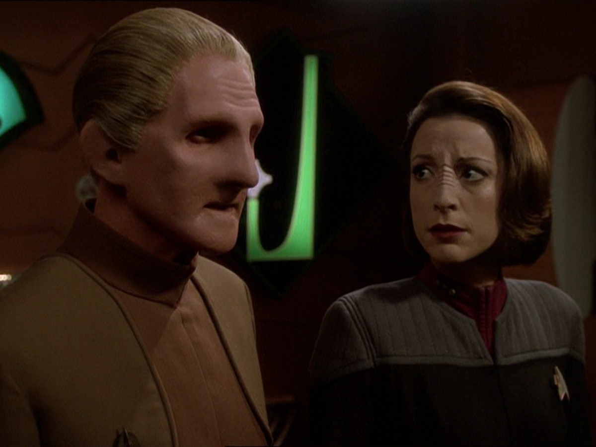 extant_StarTrek_DS9_7x25-7x26-WhatYouLeaveBehind_4778.jpg