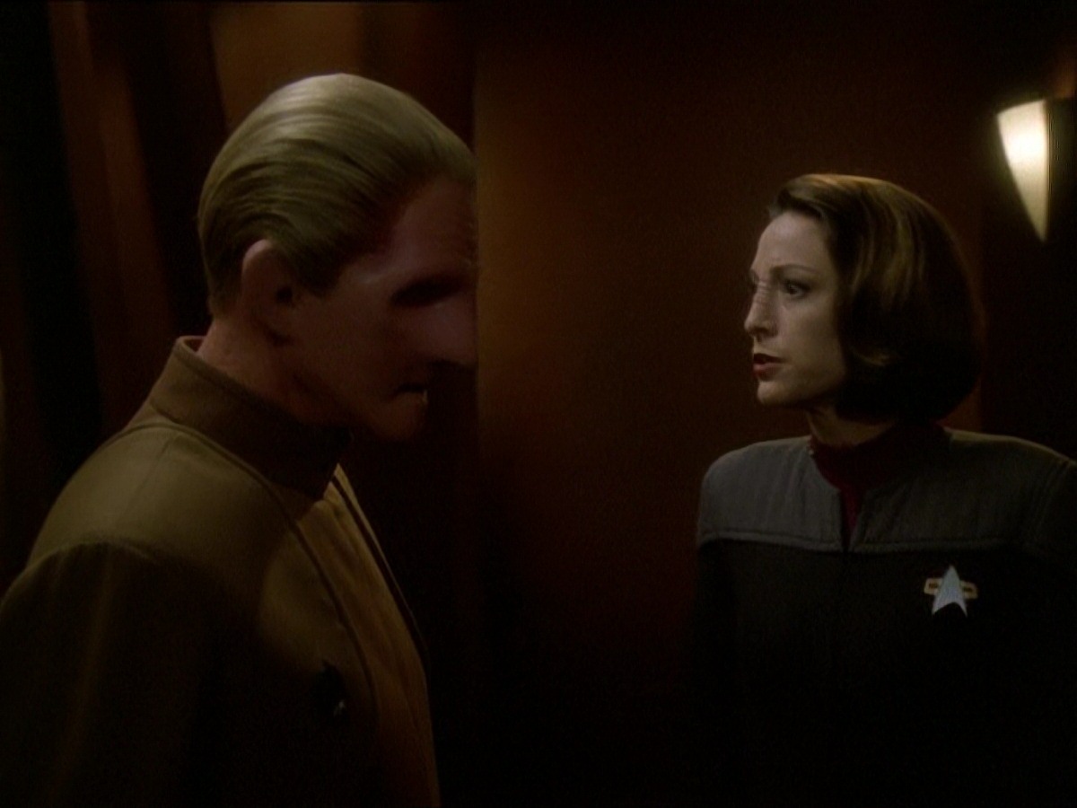 extant_StarTrek_DS9_7x25-7x26-WhatYouLeaveBehind_4795.jpg