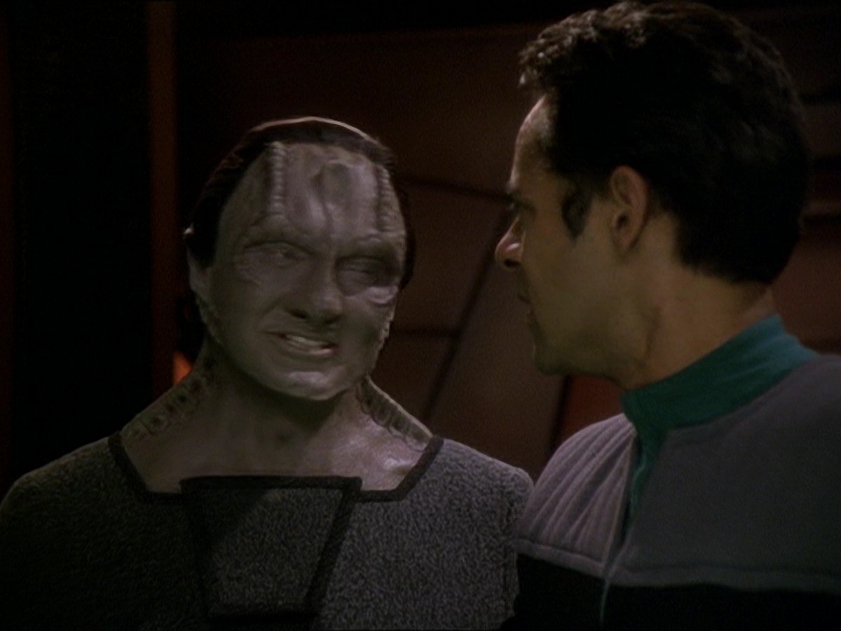 extant_StarTrek_DS9_7x25-7x26-WhatYouLeaveBehind_5016.jpg