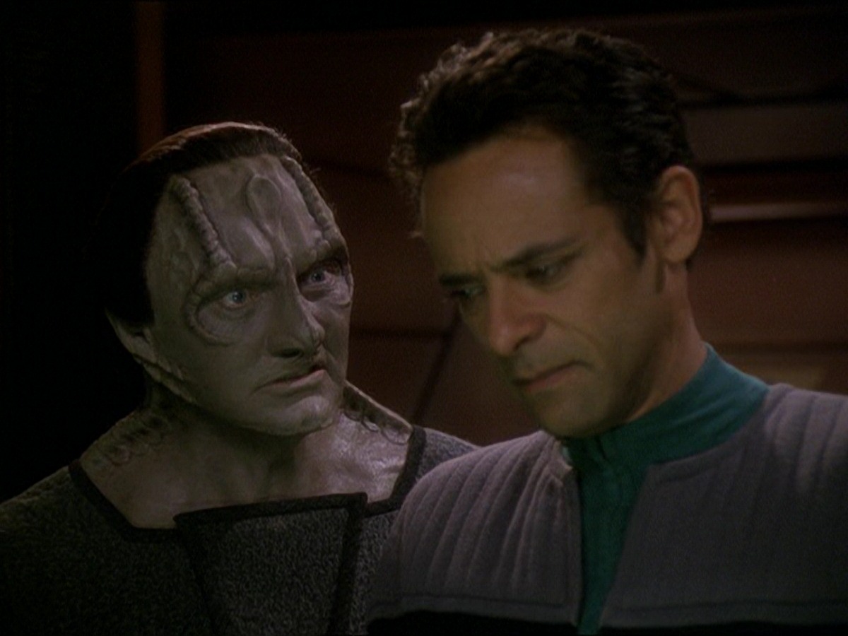 extant_StarTrek_DS9_7x25-7x26-WhatYouLeaveBehind_5040.jpg