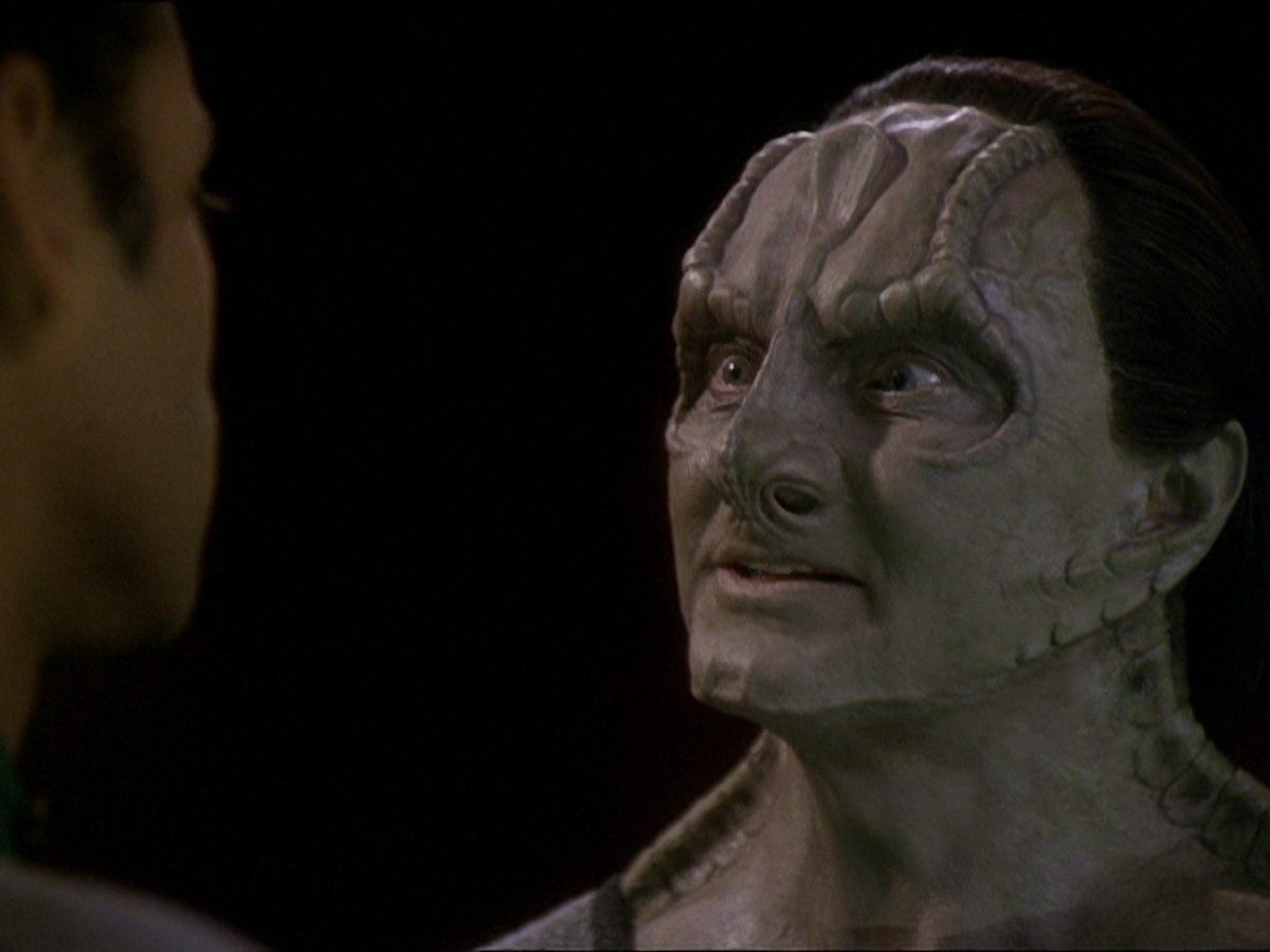 extant_StarTrek_DS9_7x25-7x26-WhatYouLeaveBehind_5091.jpg