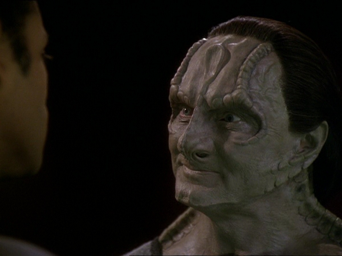 extant_StarTrek_DS9_7x25-7x26-WhatYouLeaveBehind_5093.jpg
