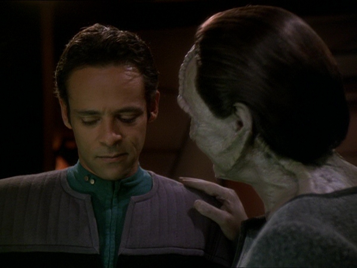 extant_StarTrek_DS9_7x25-7x26-WhatYouLeaveBehind_5108.jpg