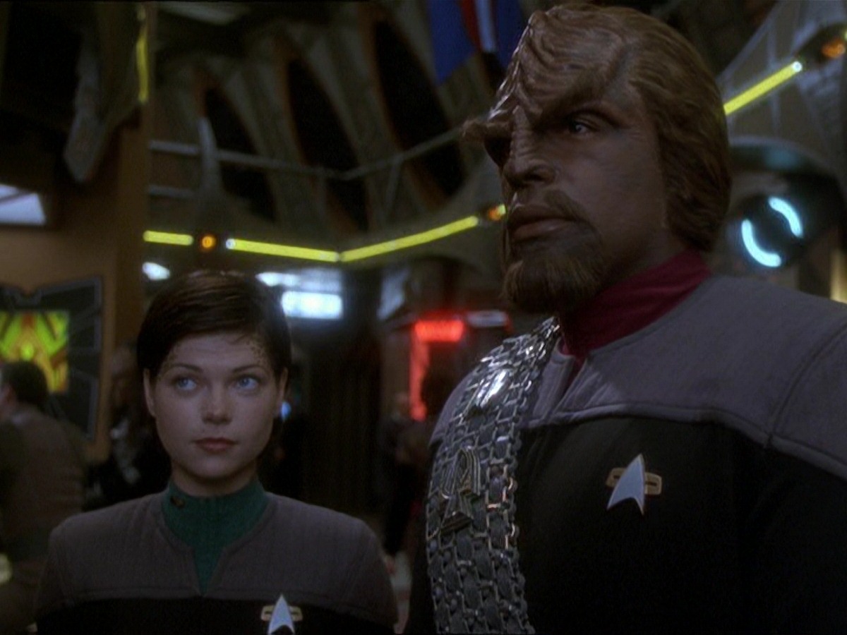extant_StarTrek_DS9_7x25-7x26-WhatYouLeaveBehind_5295.jpg