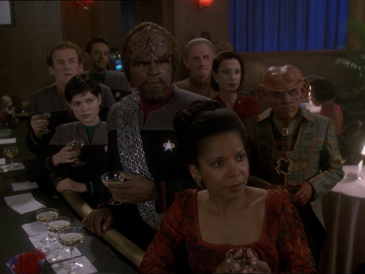 extant_StarTrek_DS9_7x25-7x26-WhatYouLeaveBehind_5575.jpg