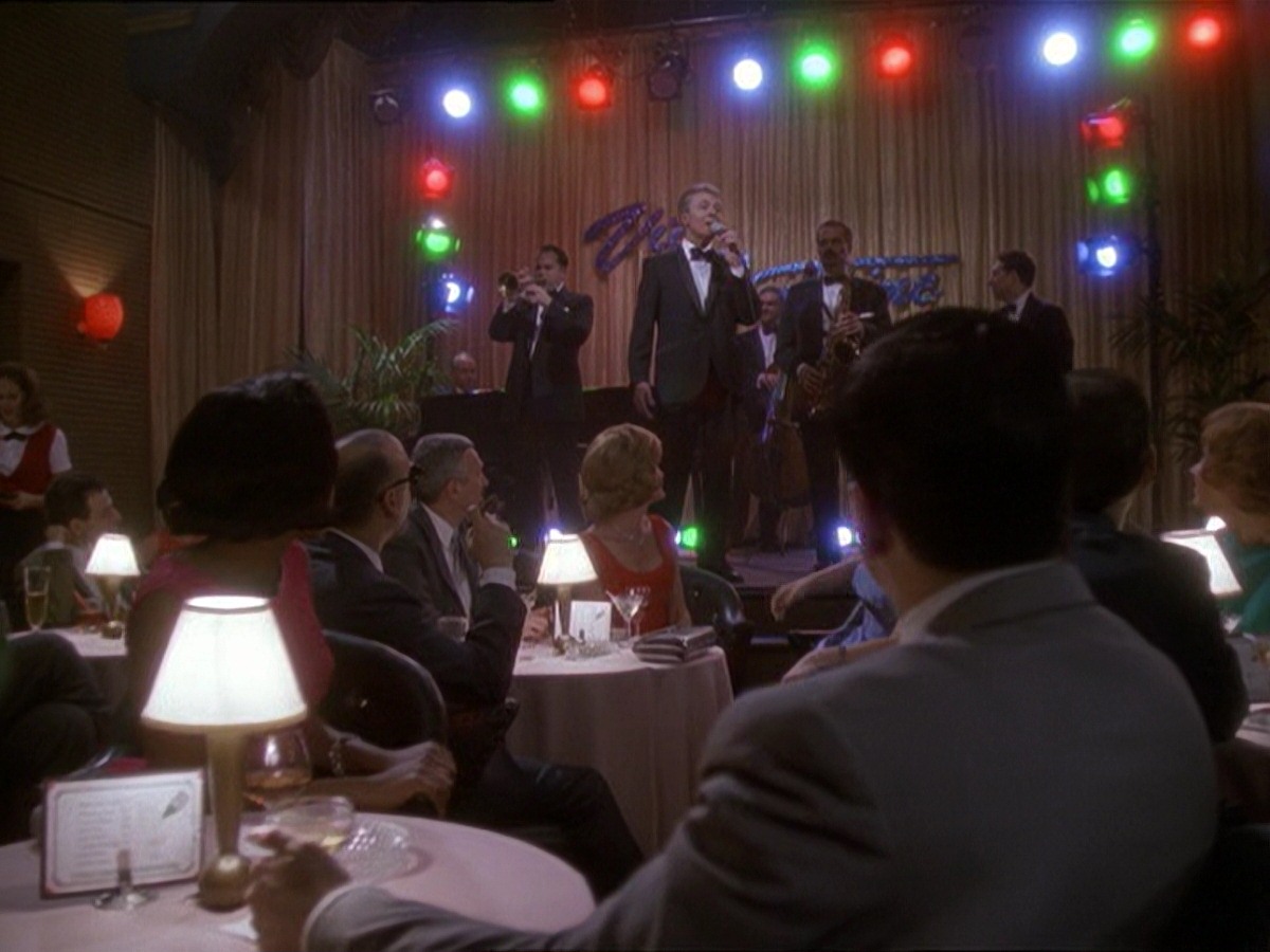 extant_StarTrek_DS9_7x25-7x26-WhatYouLeaveBehind_5697.jpg
