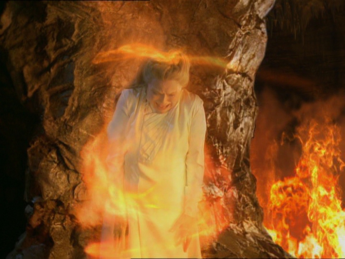 extant_StarTrek_DS9_7x25-7x26-WhatYouLeaveBehind_6242.jpg