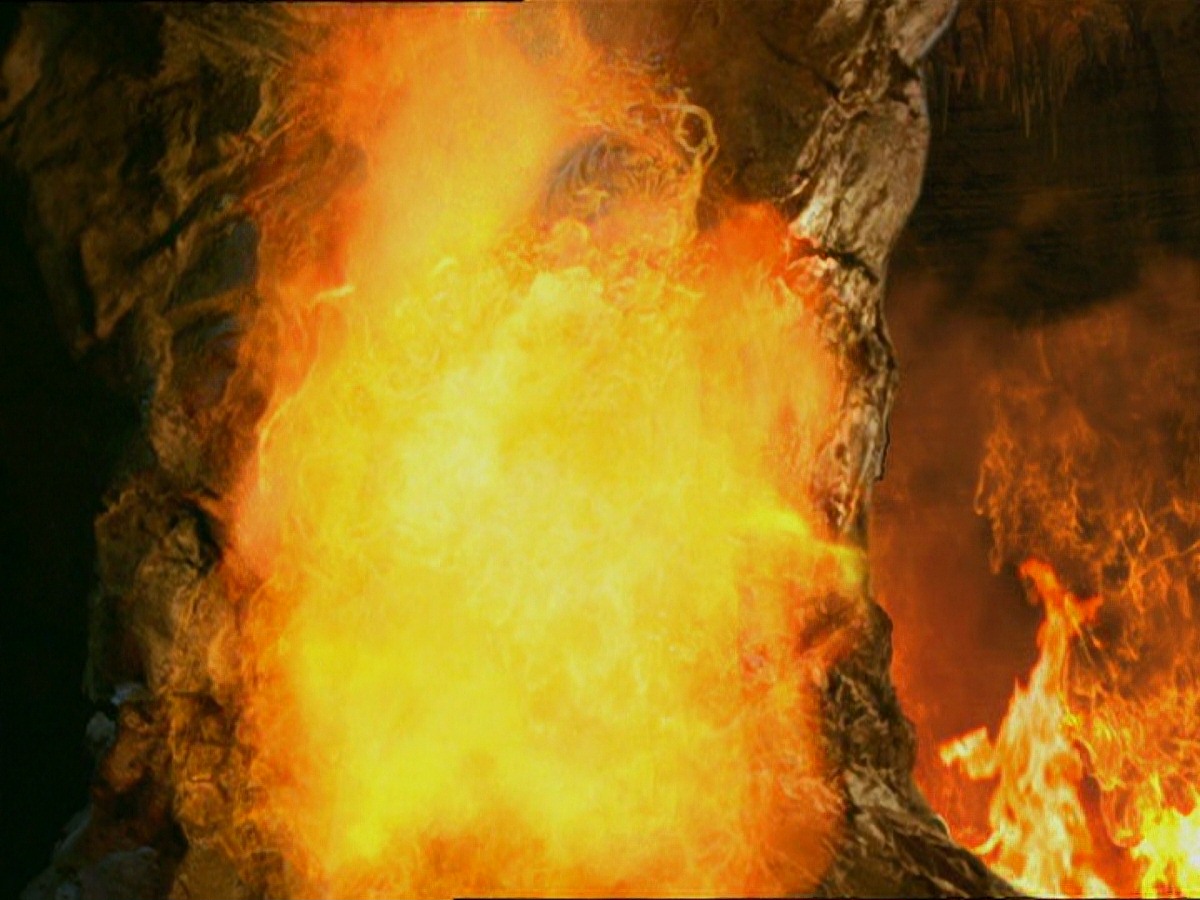 extant_StarTrek_DS9_7x25-7x26-WhatYouLeaveBehind_6244.jpg