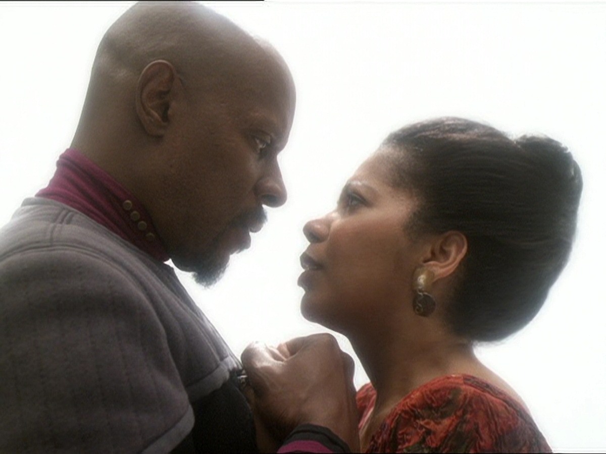extant_StarTrek_DS9_7x25-7x26-WhatYouLeaveBehind_6558.jpg