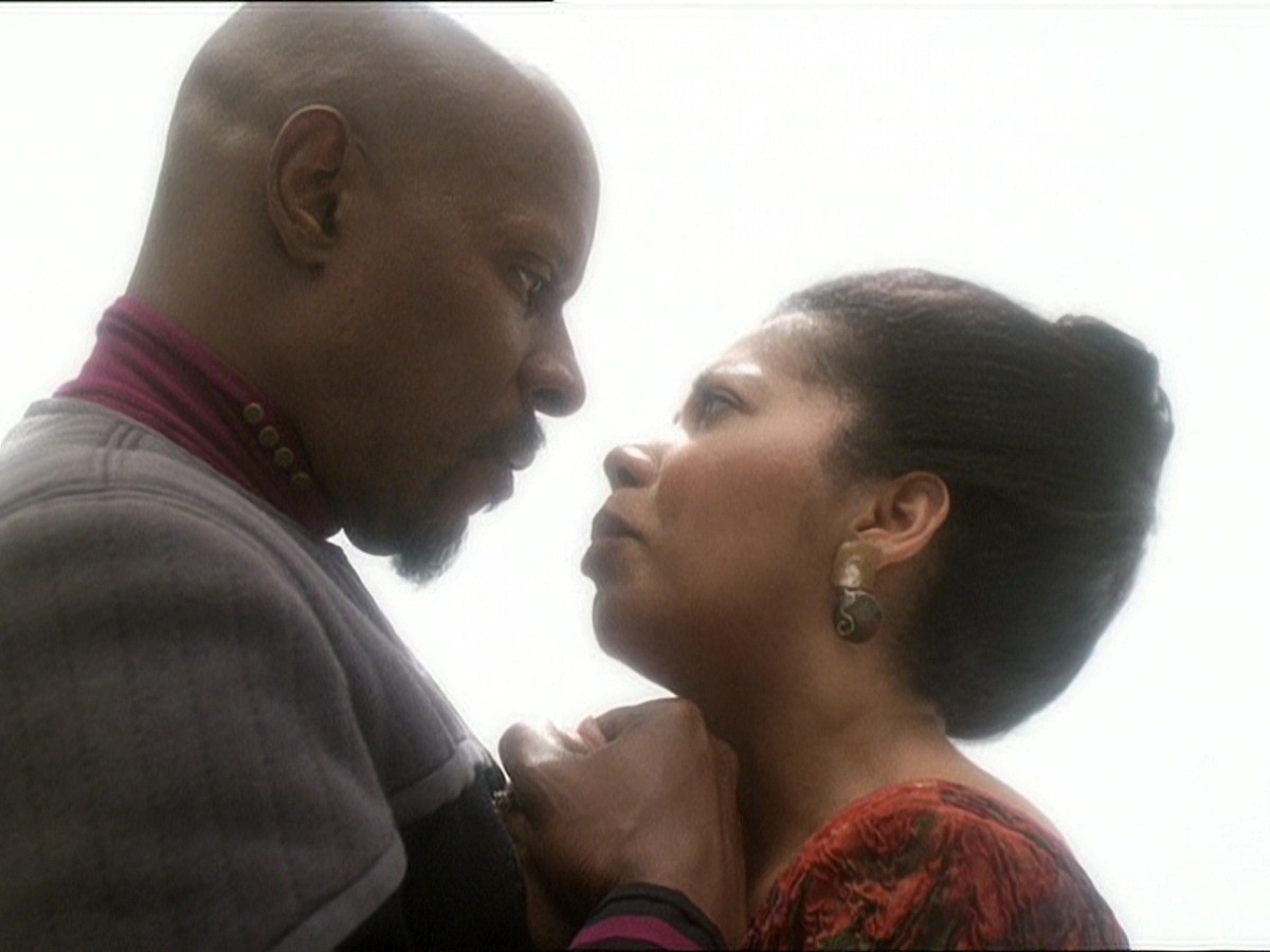 extant_StarTrek_DS9_7x25-7x26-WhatYouLeaveBehind_6560.jpg