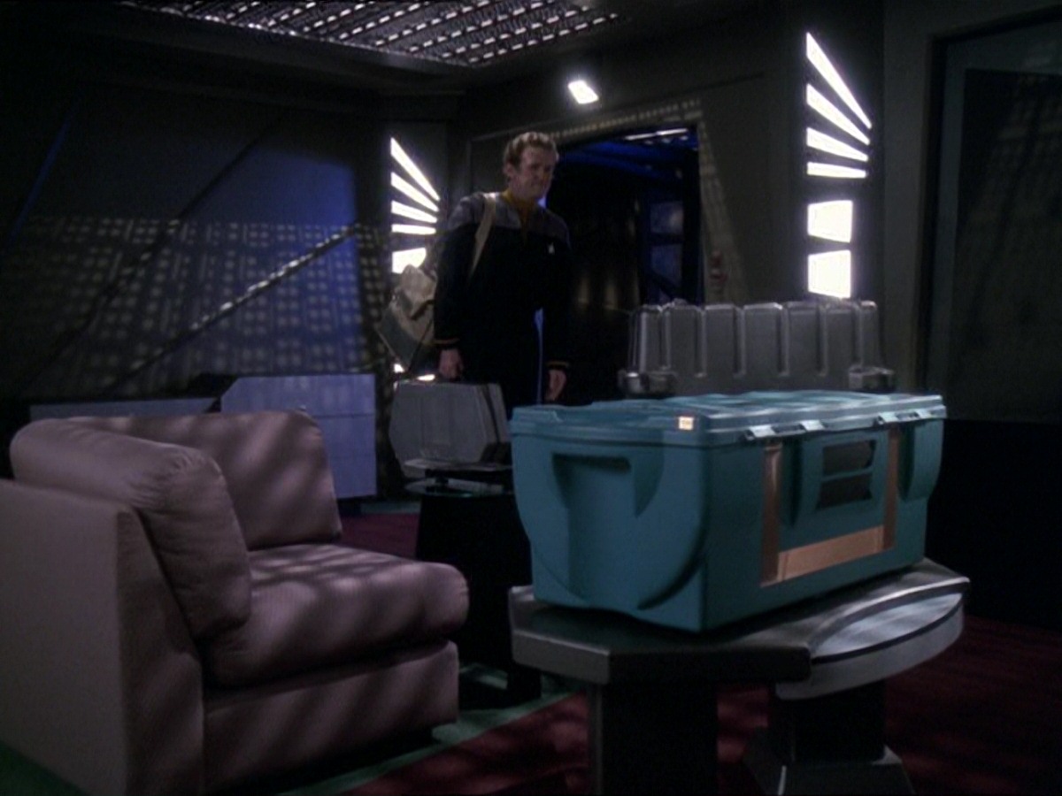 extant_StarTrek_DS9_7x25-7x26-WhatYouLeaveBehind_6639.jpg