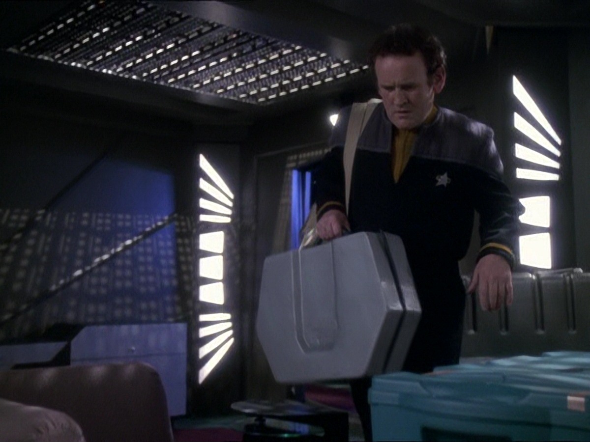 extant_StarTrek_DS9_7x25-7x26-WhatYouLeaveBehind_6651.jpg