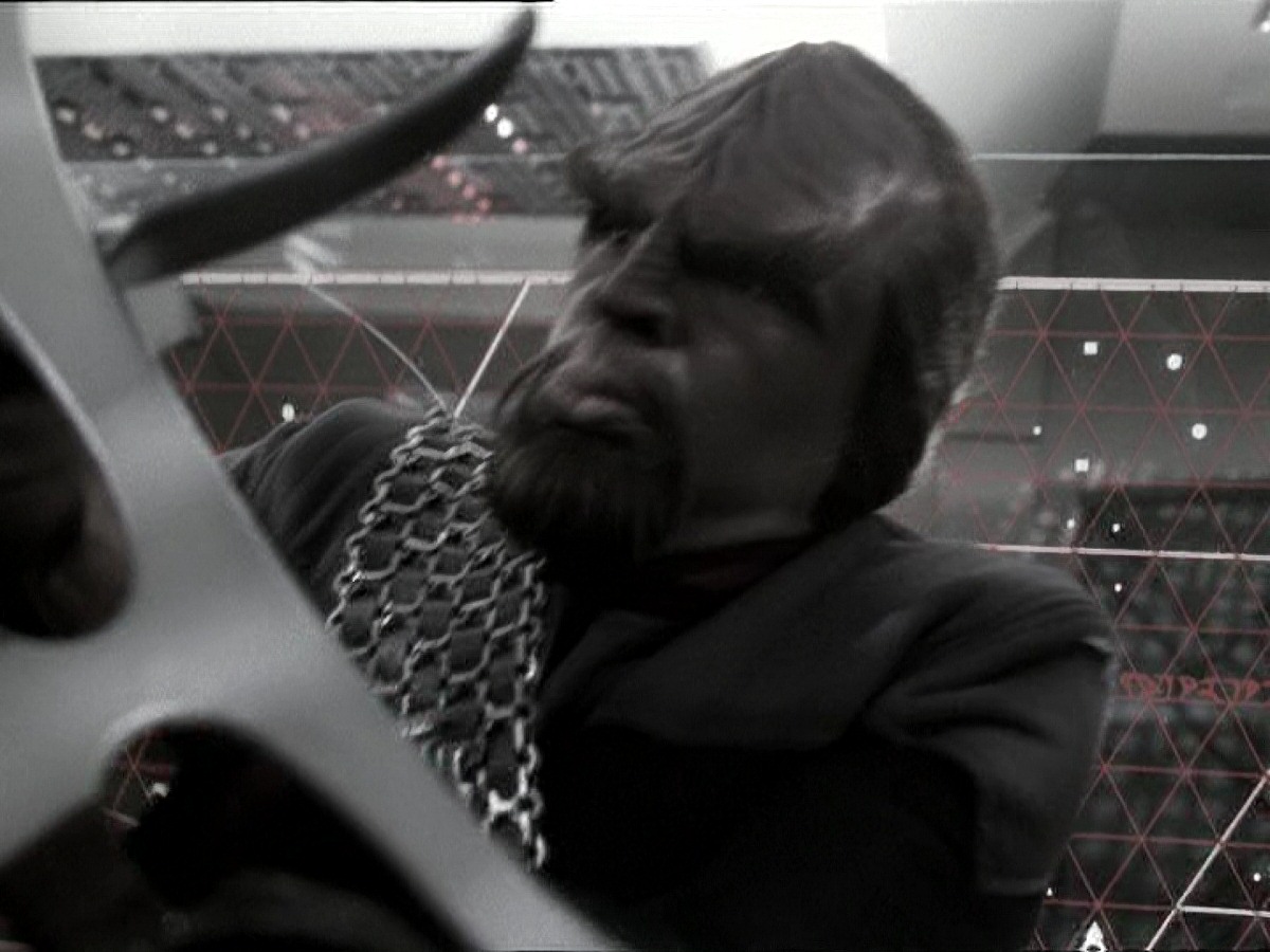 extant_StarTrek_DS9_7x25-7x26-WhatYouLeaveBehind_6748.jpg