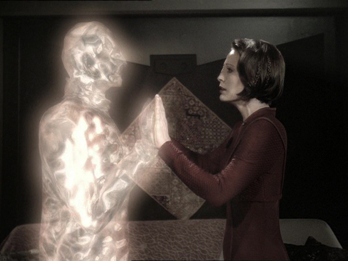extant_StarTrek_DS9_7x25-7x26-WhatYouLeaveBehind_6810.jpg
