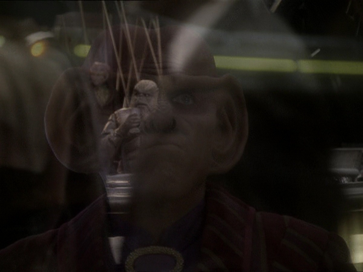 extant_StarTrek_DS9_7x25-7x26-WhatYouLeaveBehind_6854.jpg