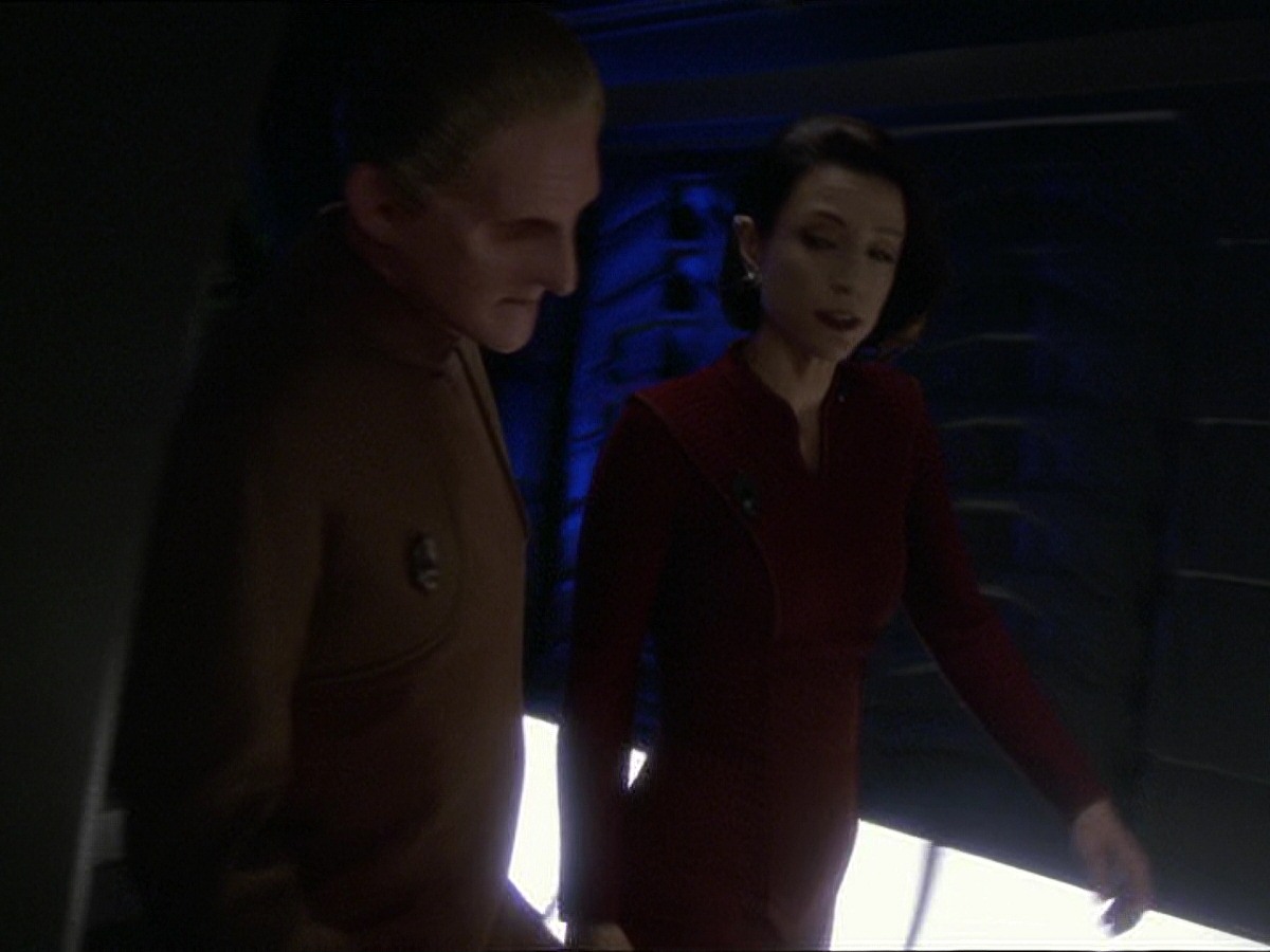 extant_StarTrek_DS9_7x25-7x26-WhatYouLeaveBehind_6939.jpg