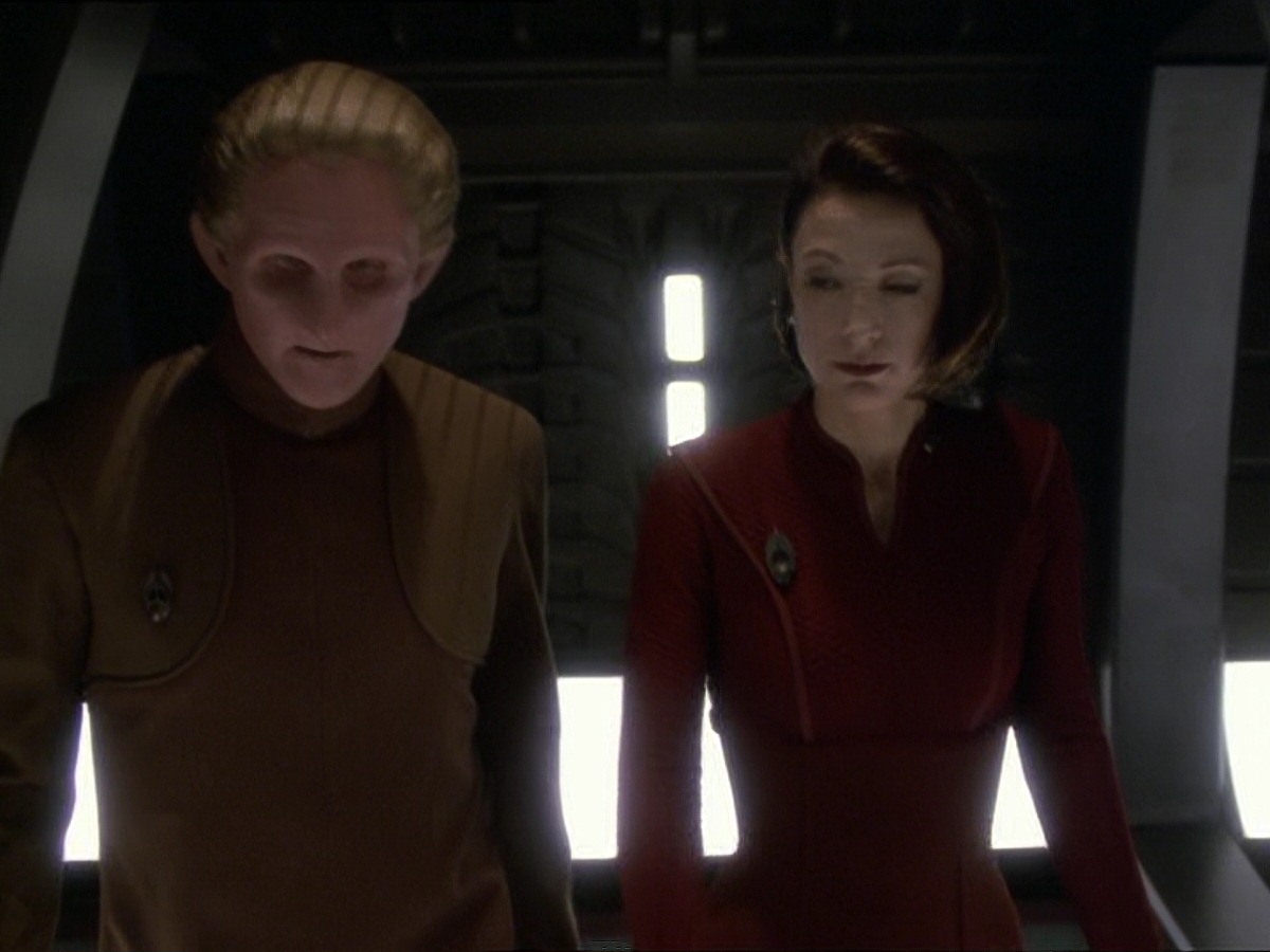 extant_StarTrek_DS9_7x25-7x26-WhatYouLeaveBehind_6944.jpg