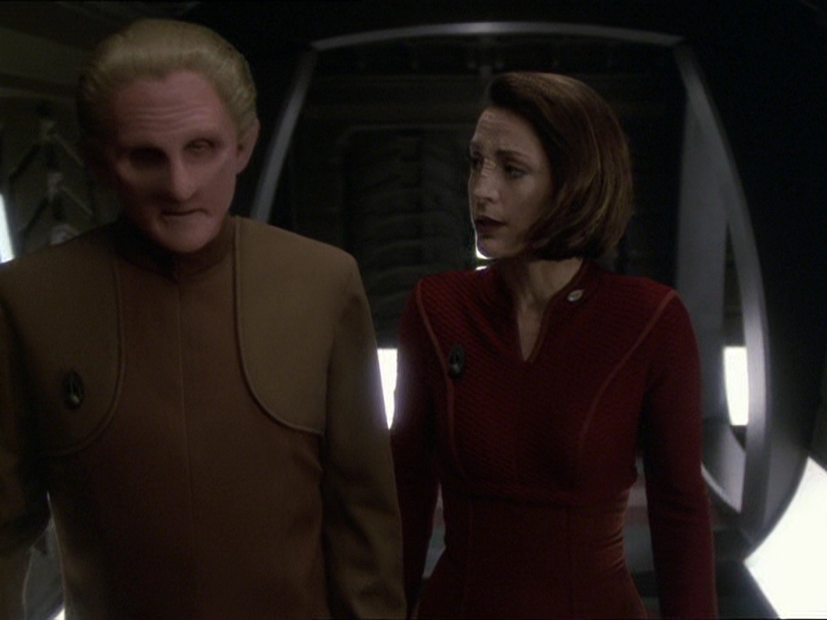 extant_StarTrek_DS9_7x25-7x26-WhatYouLeaveBehind_6948.jpg