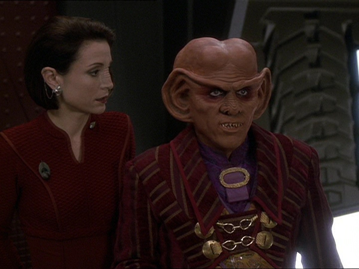 extant_StarTrek_DS9_7x25-7x26-WhatYouLeaveBehind_7063.jpg