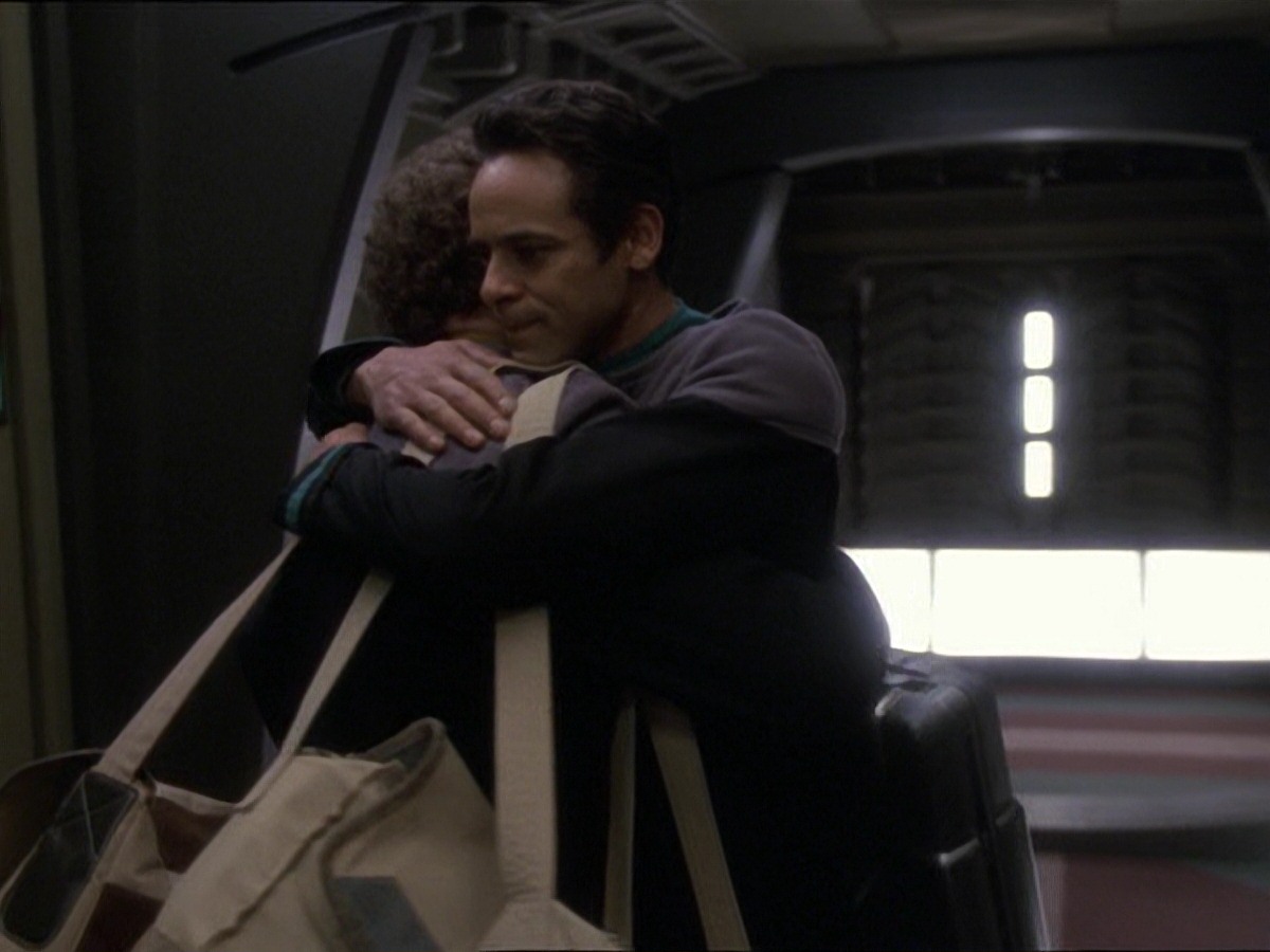 extant_StarTrek_DS9_7x25-7x26-WhatYouLeaveBehind_7096.jpg