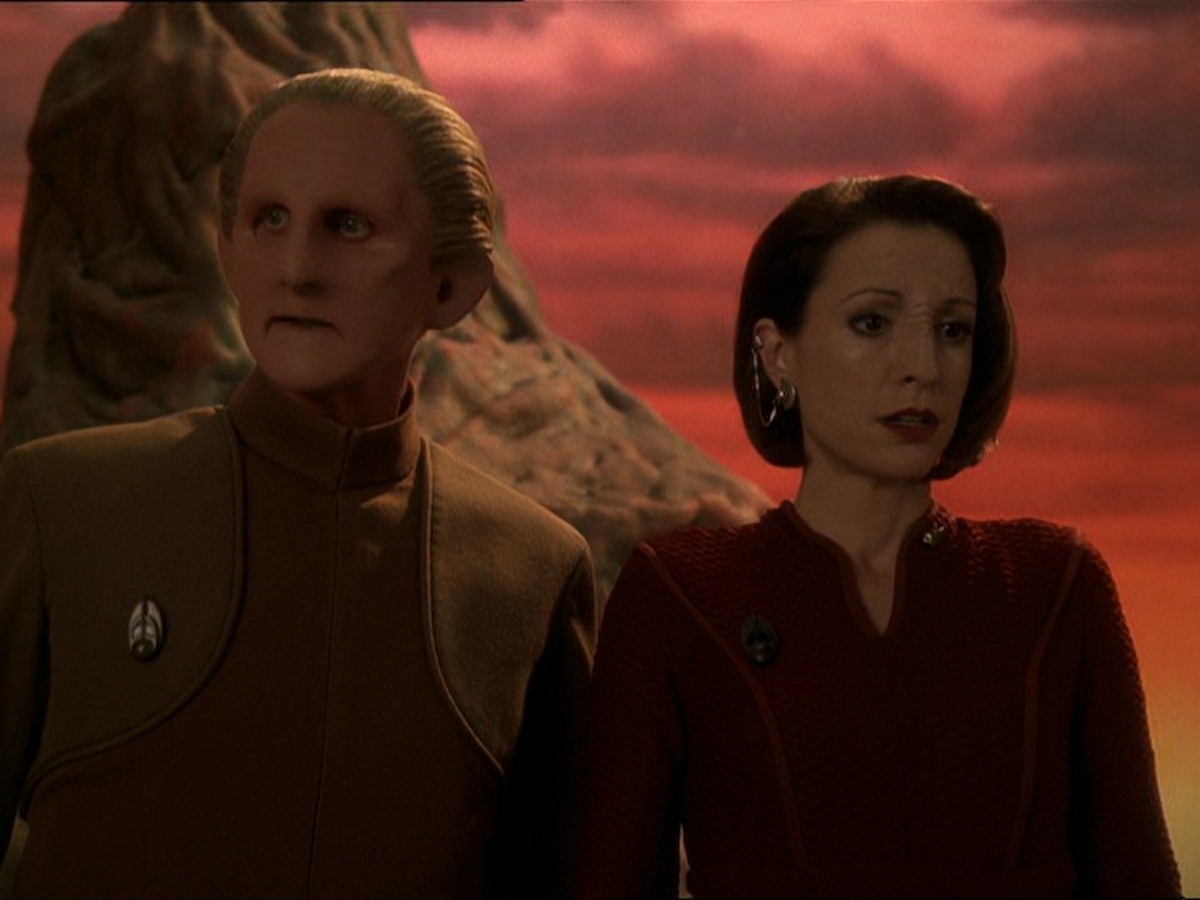 extant_StarTrek_DS9_7x25-7x26-WhatYouLeaveBehind_7134.jpg
