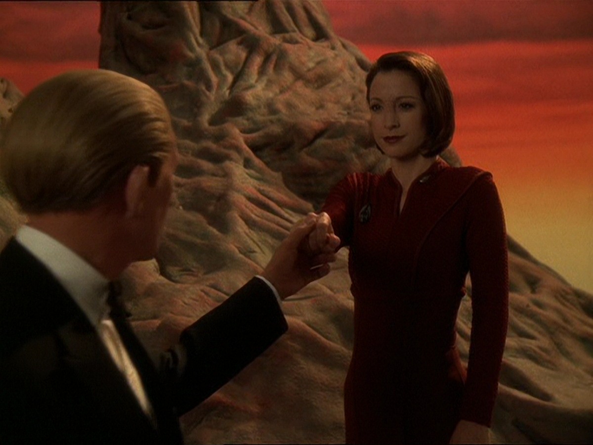 extant_StarTrek_DS9_7x25-7x26-WhatYouLeaveBehind_7252.jpg