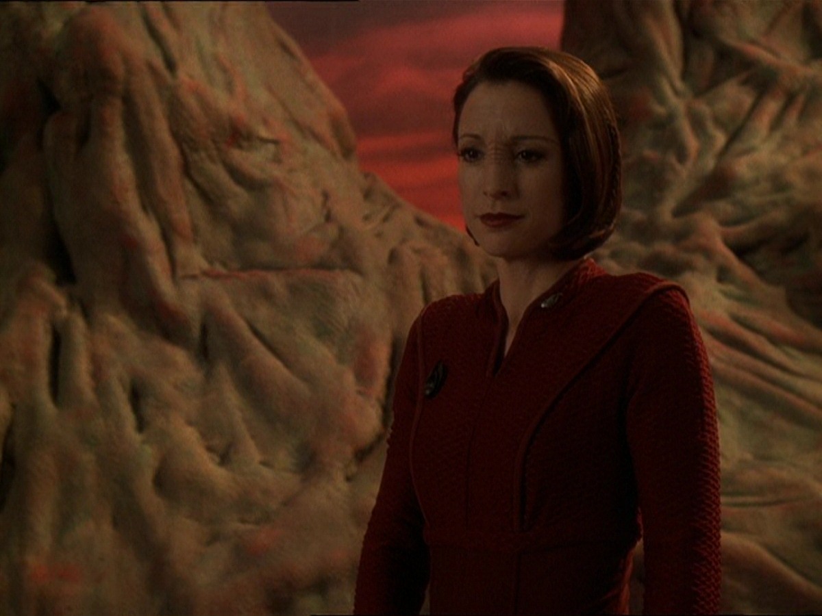 extant_StarTrek_DS9_7x25-7x26-WhatYouLeaveBehind_7286.jpg