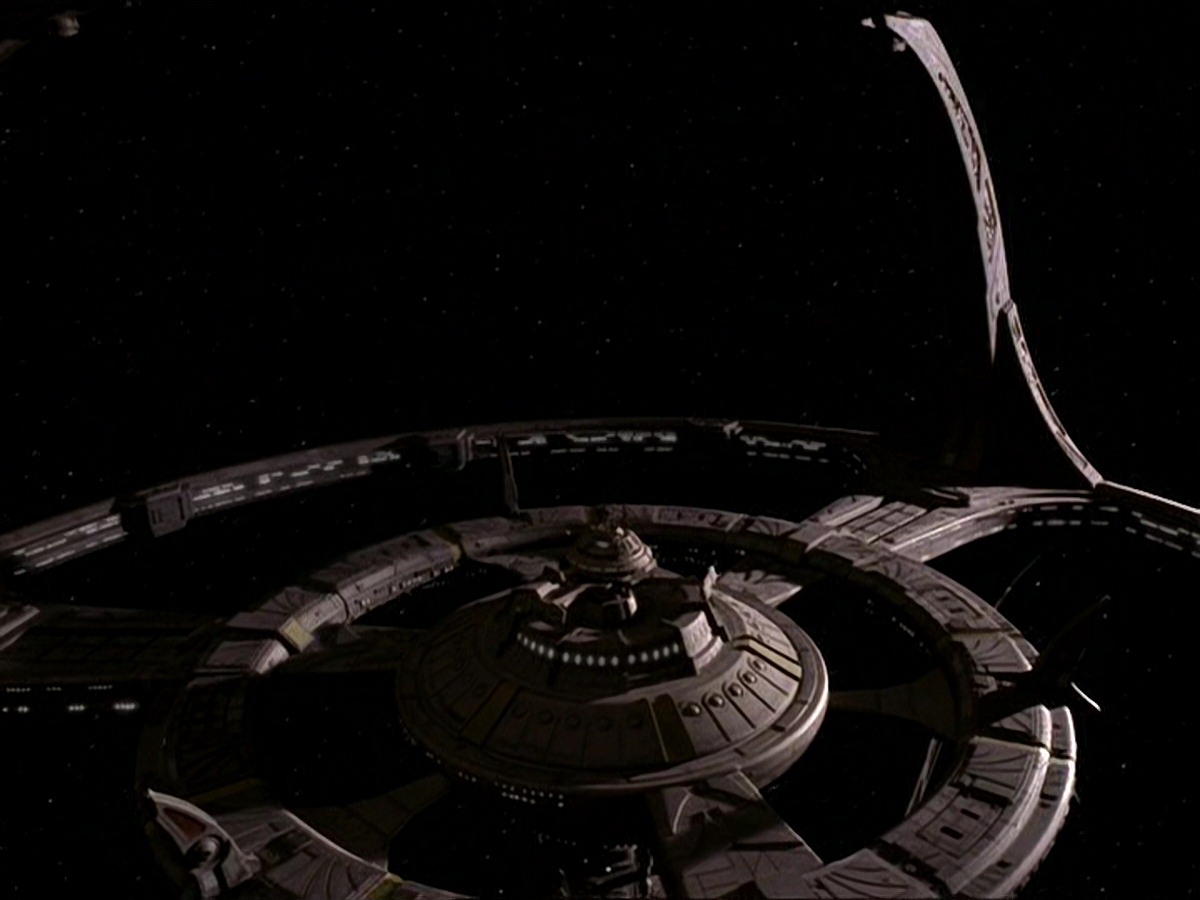 extant_StarTrek_DS9_7x25-7x26-WhatYouLeaveBehind_7306.jpg