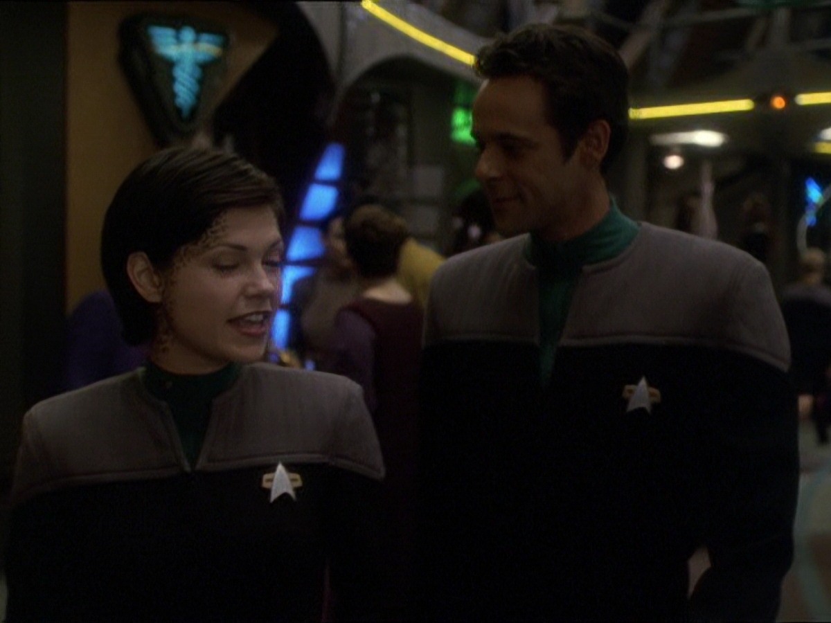 extant_StarTrek_DS9_7x25-7x26-WhatYouLeaveBehind_7402.jpg
