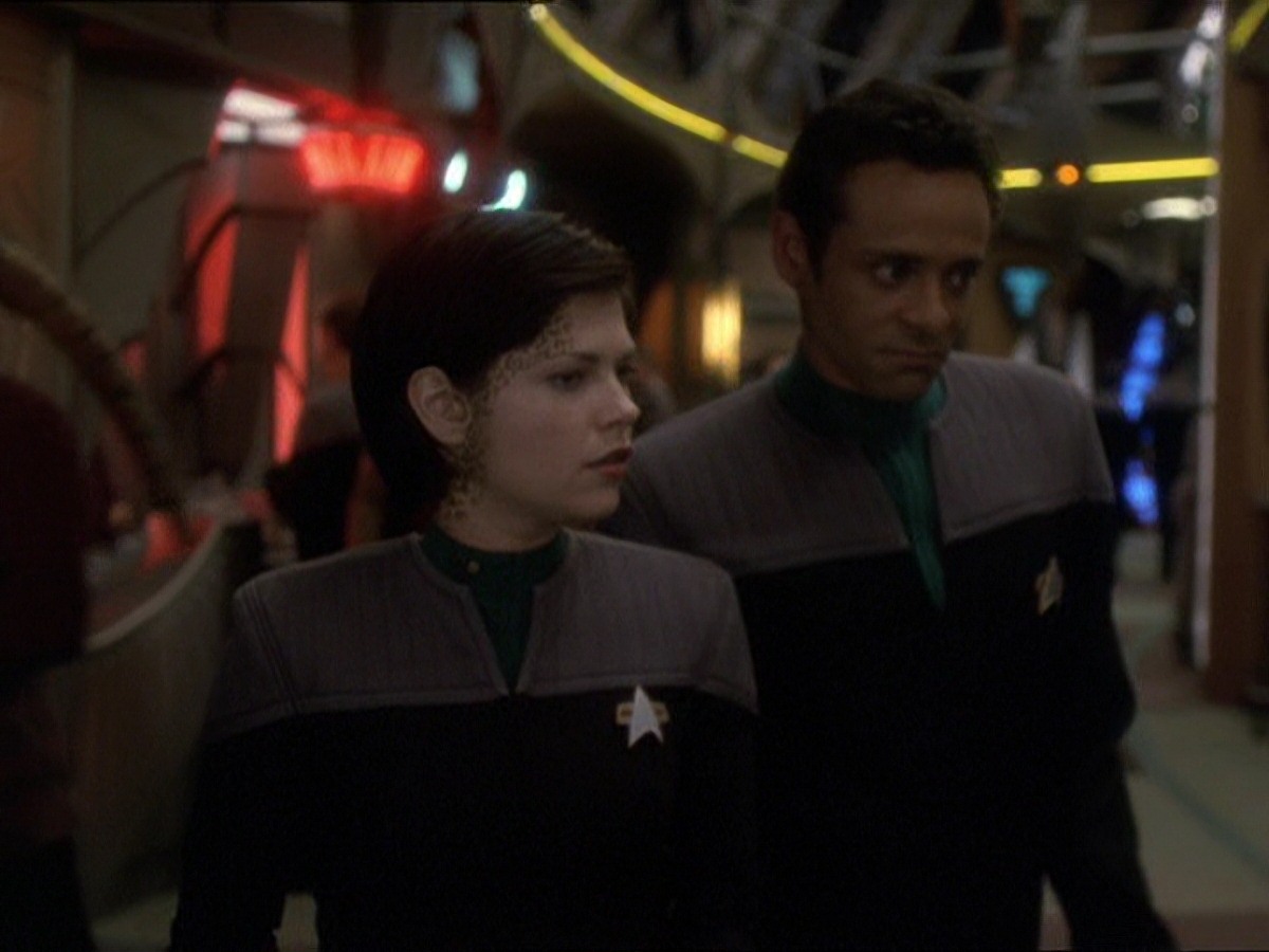 extant_StarTrek_DS9_7x25-7x26-WhatYouLeaveBehind_7435.jpg