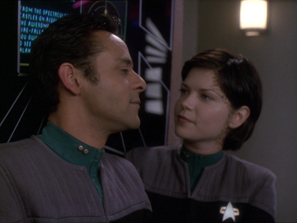 extant_StarTrek_DS9_7x25-7x26-WhatYouLeaveBehind_7472.jpg