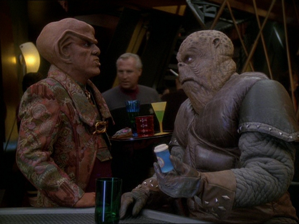 extant_StarTrek_DS9_7x25-7x26-WhatYouLeaveBehind_7481.jpg