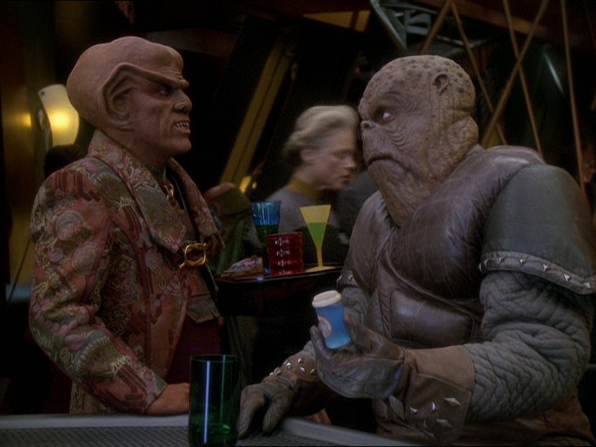 extant_StarTrek_DS9_7x25-7x26-WhatYouLeaveBehind_7482.jpg