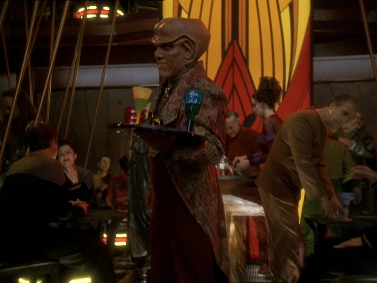 extant_StarTrek_DS9_7x25-7x26-WhatYouLeaveBehind_7497.jpg