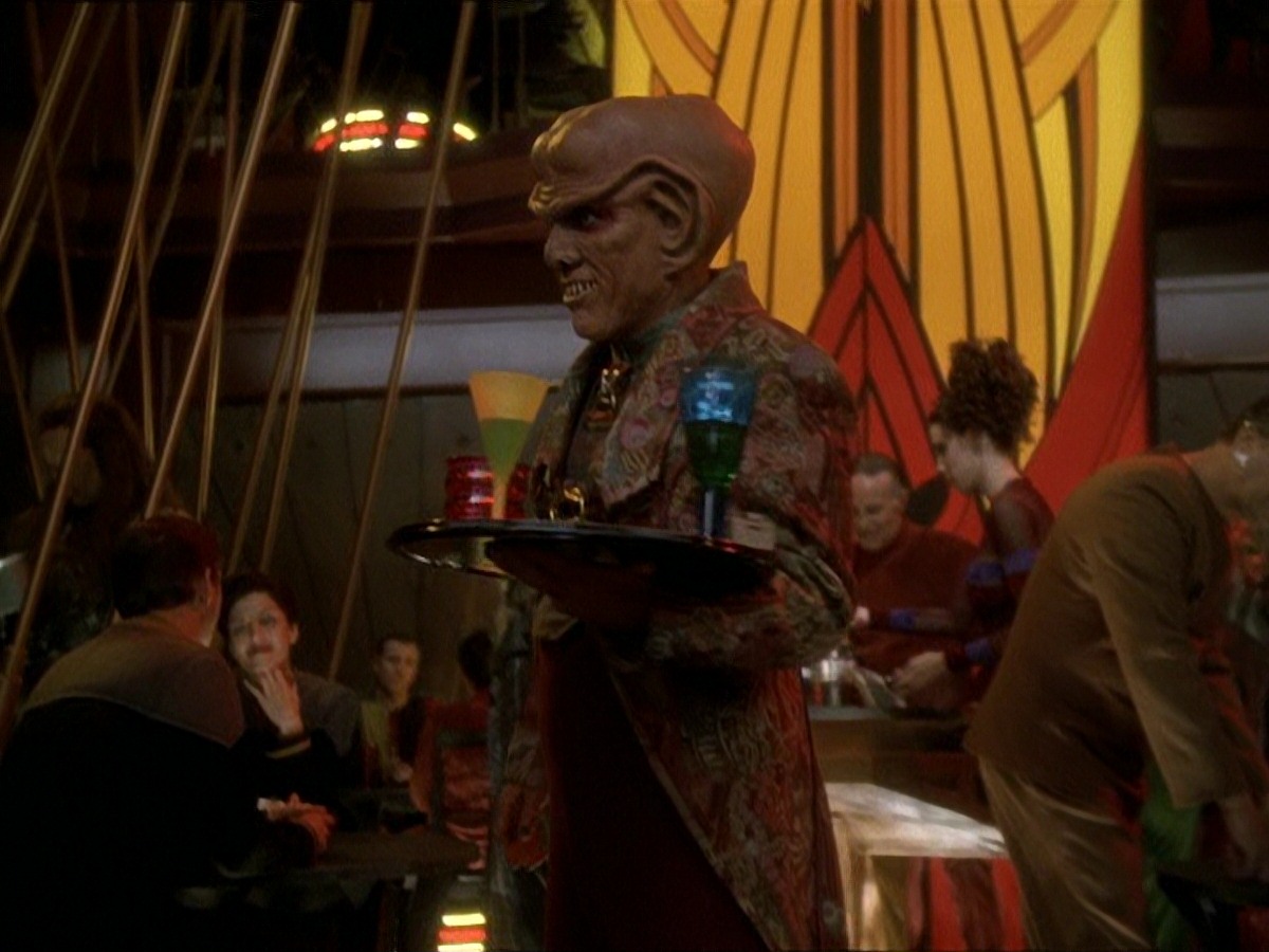 extant_StarTrek_DS9_7x25-7x26-WhatYouLeaveBehind_7498.jpg