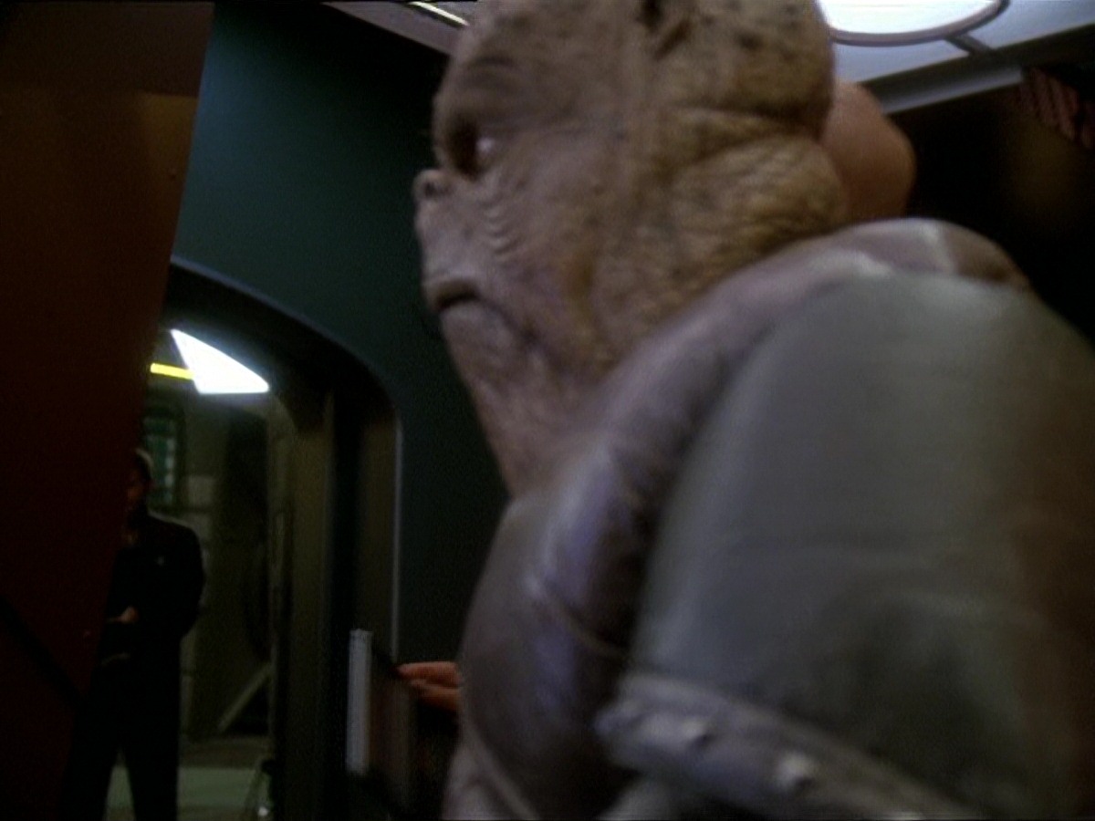 extant_StarTrek_DS9_7x25-7x26-WhatYouLeaveBehind_7567.jpg