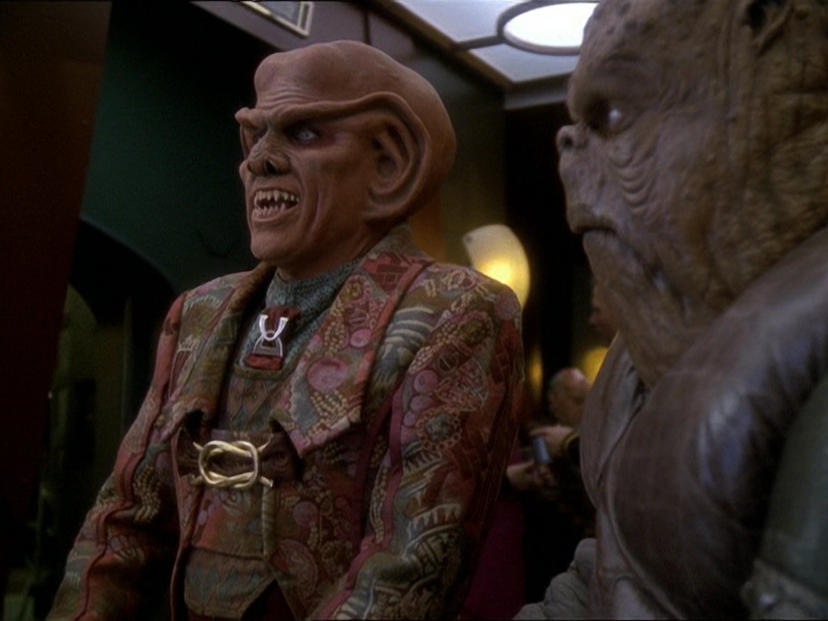extant_StarTrek_DS9_7x25-7x26-WhatYouLeaveBehind_7571.jpg