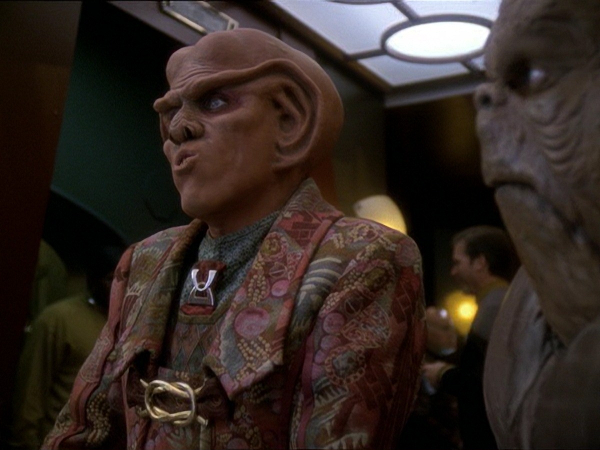extant_StarTrek_DS9_7x25-7x26-WhatYouLeaveBehind_7574.jpg