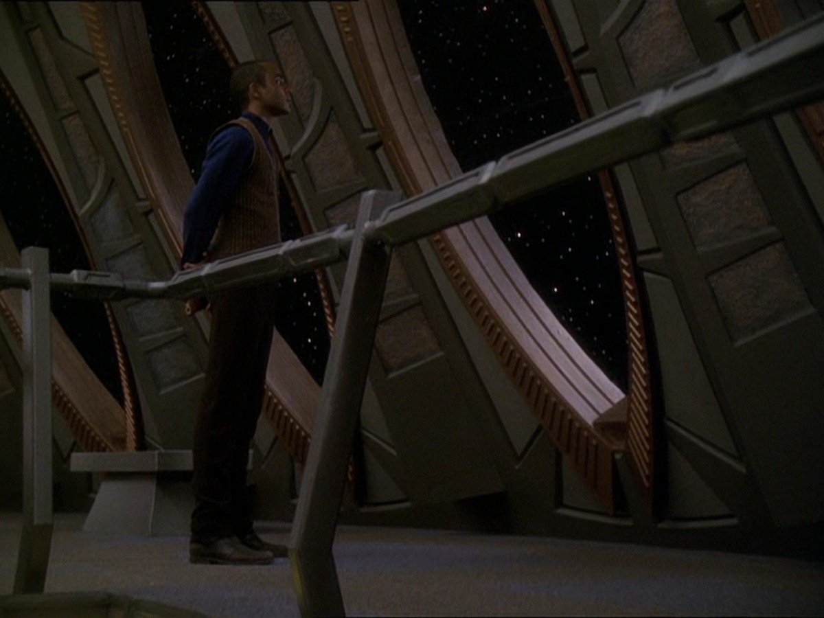 extant_StarTrek_DS9_7x25-7x26-WhatYouLeaveBehind_7606.jpg