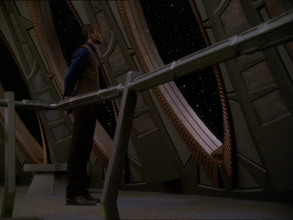 extant_StarTrek_DS9_7x25-7x26-WhatYouLeaveBehind_7608.jpg