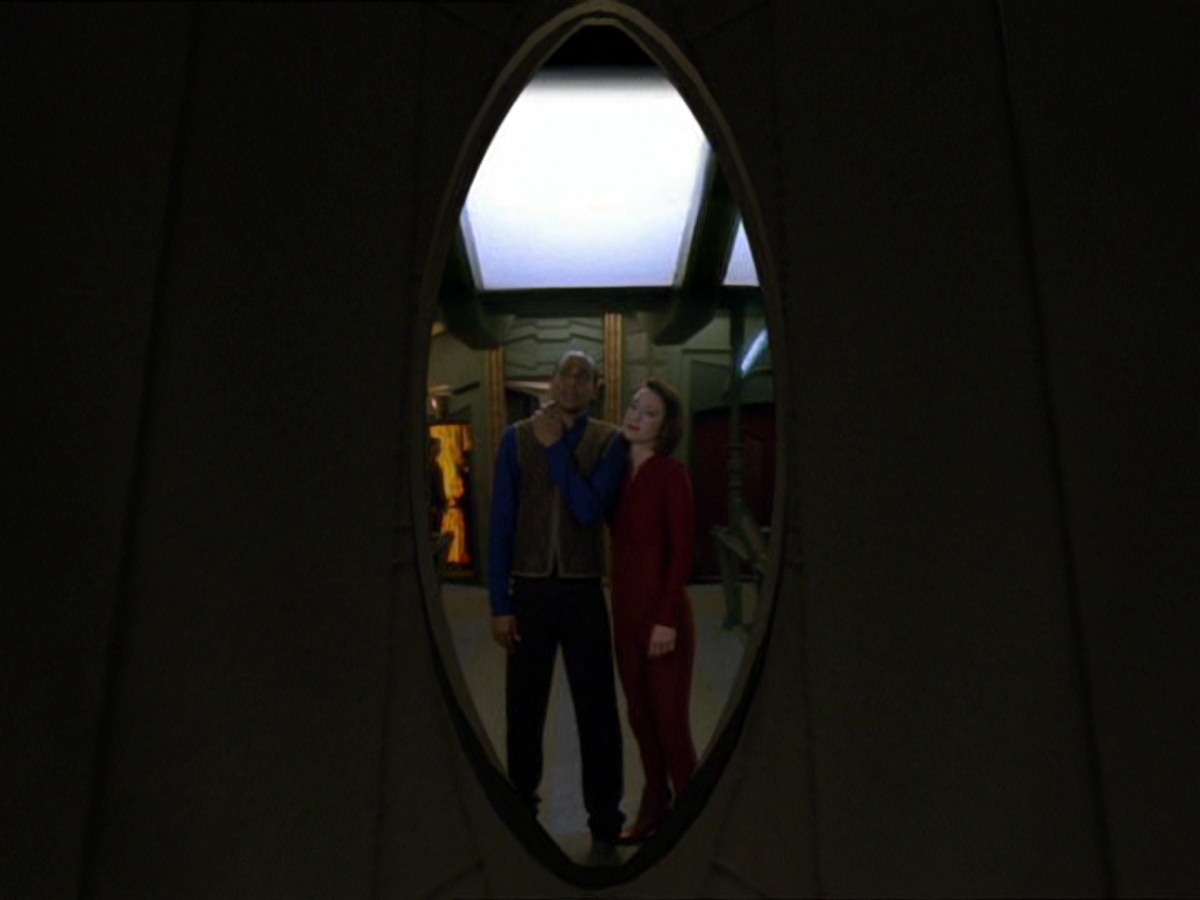 extant_StarTrek_DS9_7x25-7x26-WhatYouLeaveBehind_7639.jpg