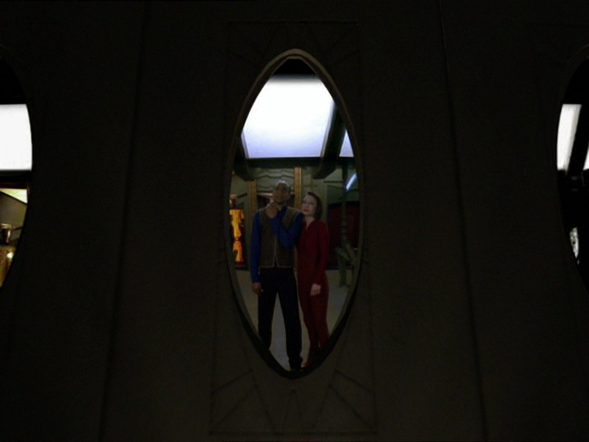 extant_StarTrek_DS9_7x25-7x26-WhatYouLeaveBehind_7641.jpg