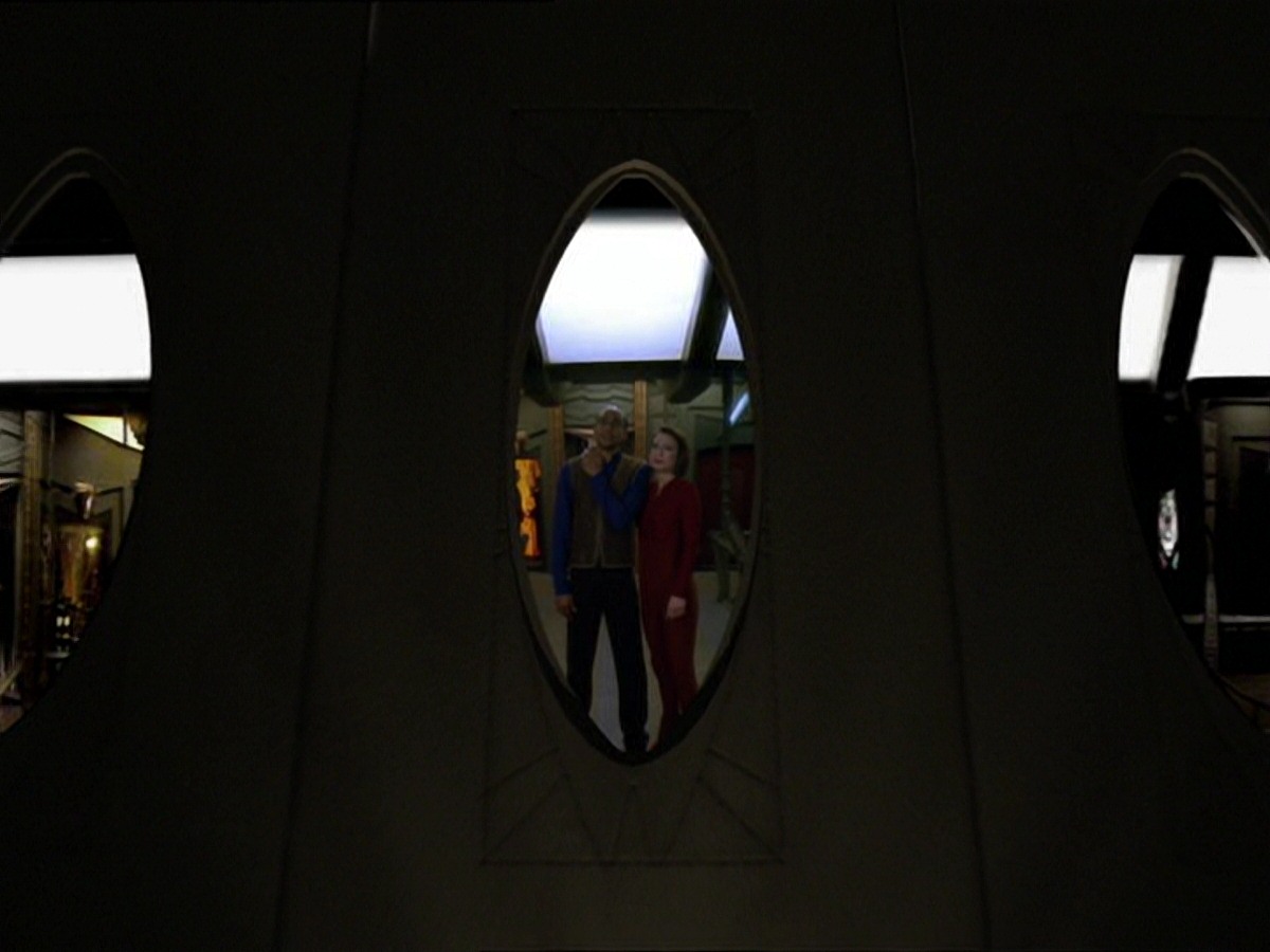 extant_StarTrek_DS9_7x25-7x26-WhatYouLeaveBehind_7642.jpg