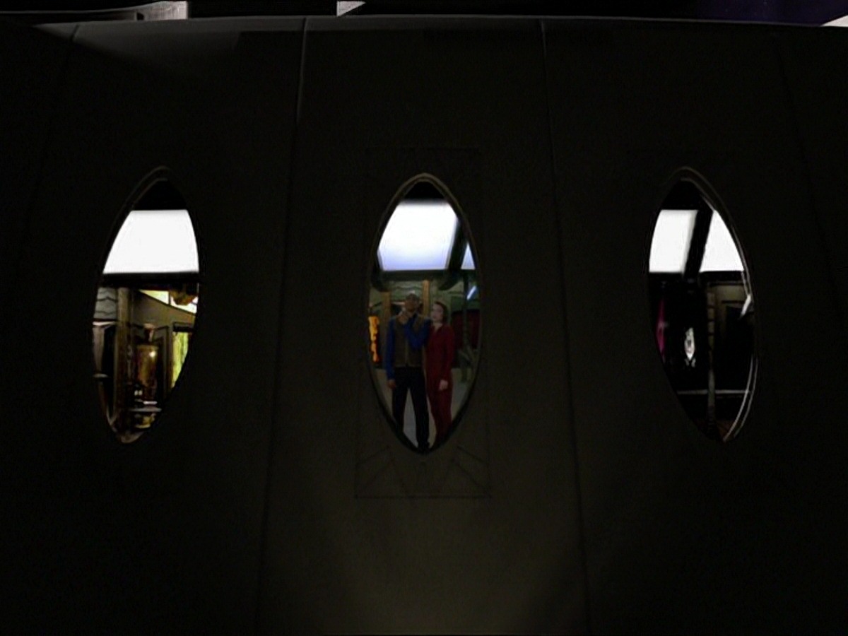 extant_StarTrek_DS9_7x25-7x26-WhatYouLeaveBehind_7644.jpg