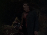 extant_StarTrek_DS9_7x25-7x26-WhatYouLeaveBehind_1686.jpg