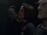 extant_StarTrek_DS9_7x25-7x26-WhatYouLeaveBehind_2797.jpg
