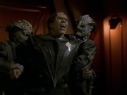 extant_StarTrek_DS9_7x25-7x26-WhatYouLeaveBehind_3057.jpg