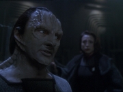 extant_StarTrek_DS9_7x25-7x26-WhatYouLeaveBehind_3405.jpg